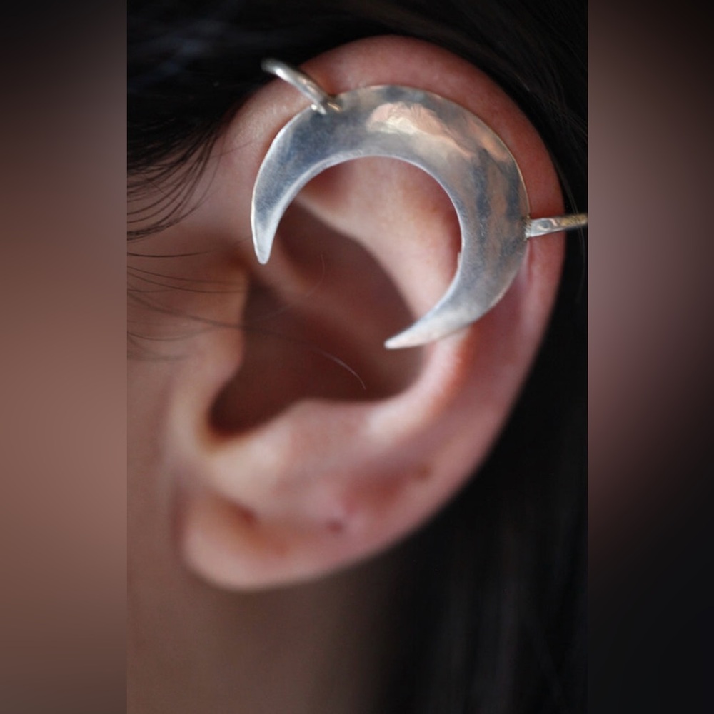NIB Stonehart Jewelry Half Moon Ear Cuff Silver 🌙